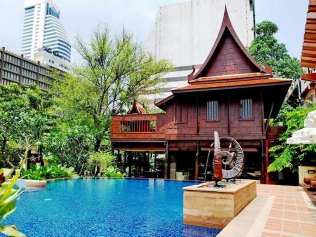 Rose Hotel Бангкок Экстерьер фото
